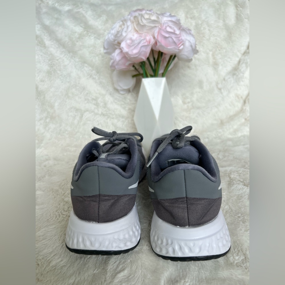 Nike Gray Youth Sneakers - Picture 9 of 11